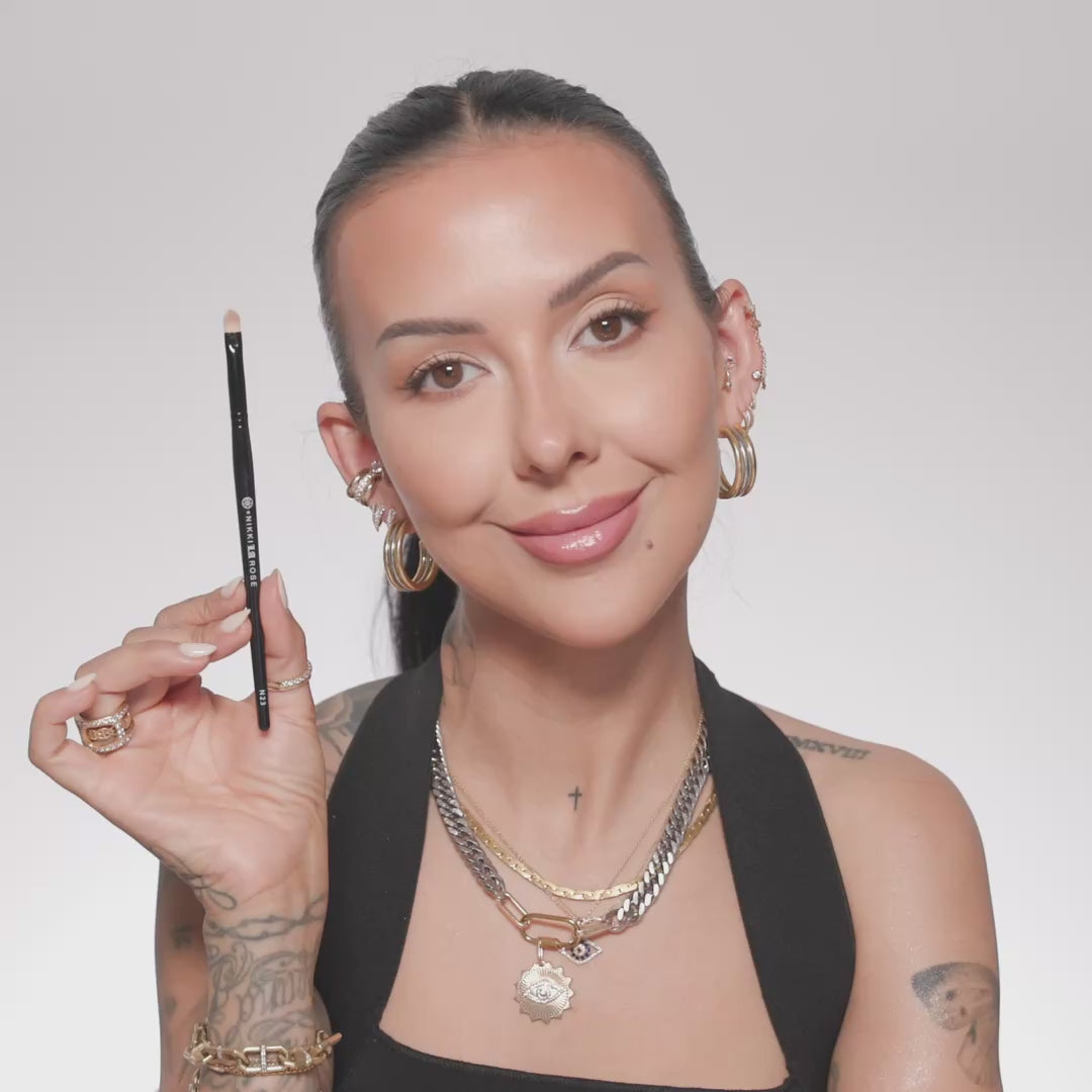 Nikki La Rose N23 Mini Multi Detailer Brush